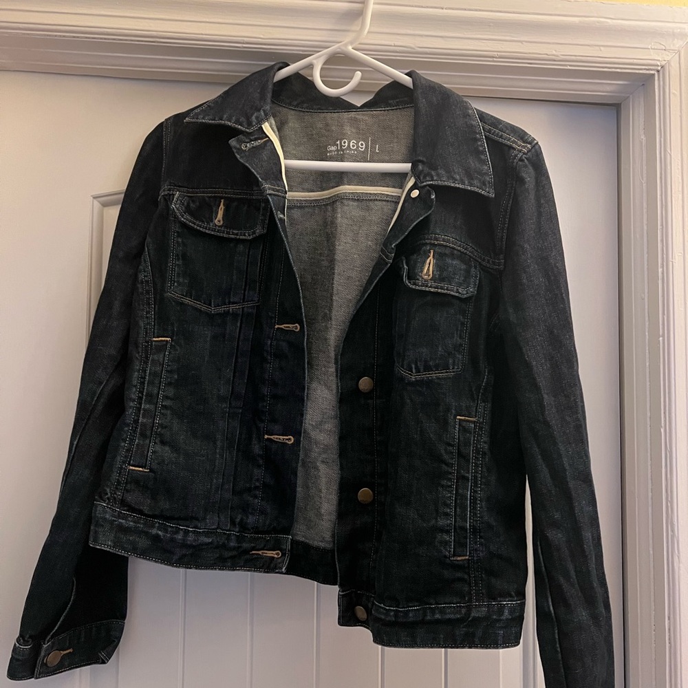 Women’s Dark Denim Jean Jacket